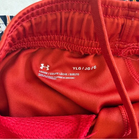3/$15 Under Armour Red and Patterned Shorts Set - Picture 6 of 9